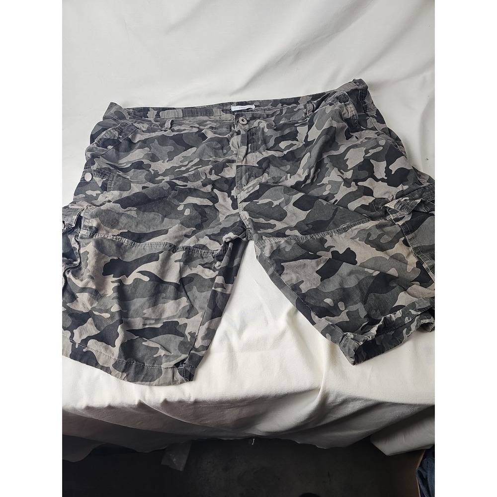 JAWERU Outdoor Life Camouflage Cargo Shorts  Black /Gray Men's Size 48